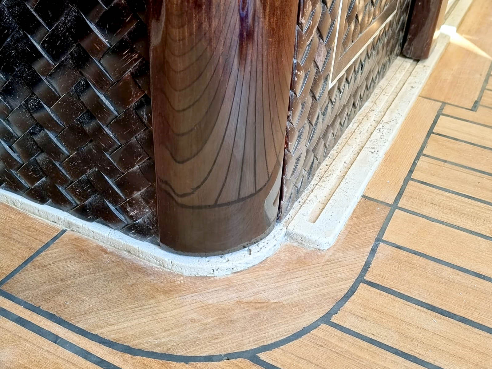 Restoration of polished column